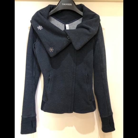 Lululemon navy jacket4 - Picture 1 of 5